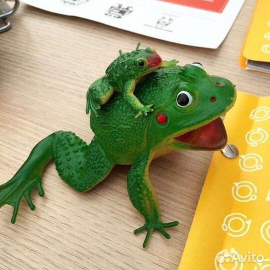 Лягушка игрушка мама и малыш