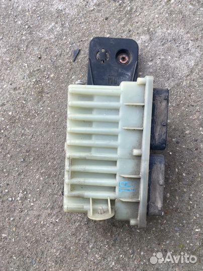 Реле свечей накала Опель Астра 1.7 D 2003 г