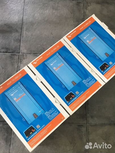 Инвертор Victron multiplus 12/500/20