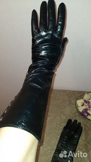 Перчатки лаковые