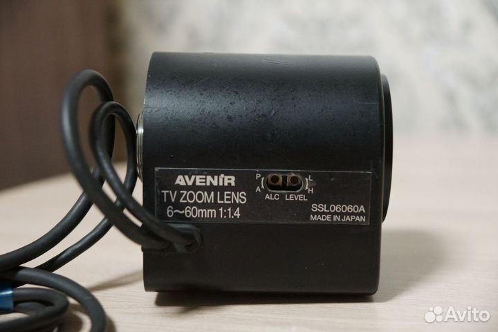 Avenir TV Zoon Lens 6-60 1.4