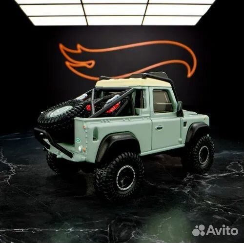 Hot Wheels Elite 64 Series Land Rover Defender 90