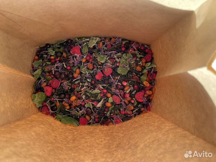 Иван чай 1 килограмм Ягоды и травы, обилие ягод