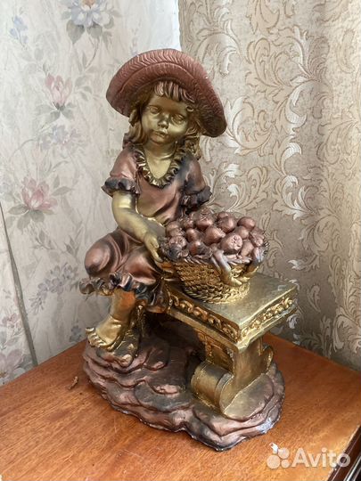 Статуэтка фигурка