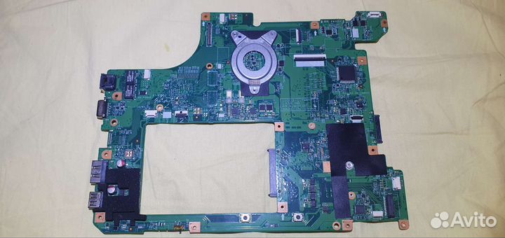 Материнская плата для ноутбука lenovo В560