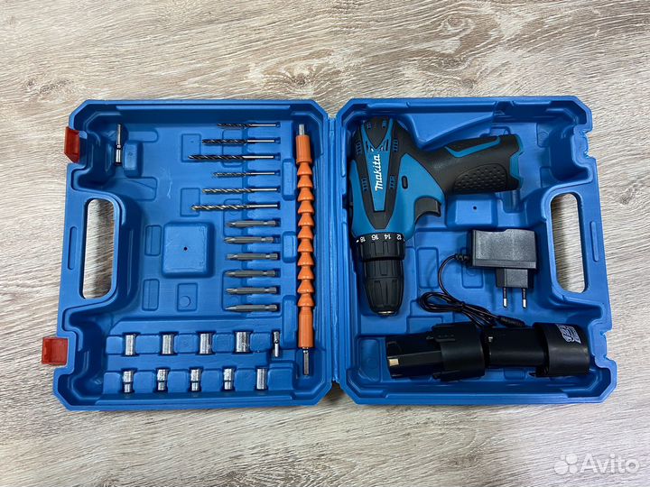 Шуруповерт Makita