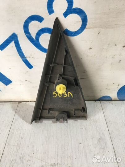 Уголок двери внутренний mazda CX-7