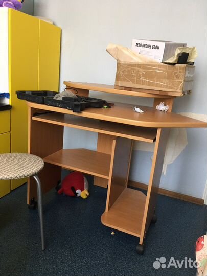 Компьютерный стол