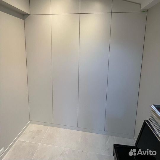 Шкаф распашной