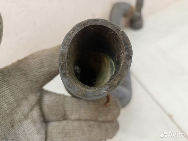 Патрубок системы охлаждения