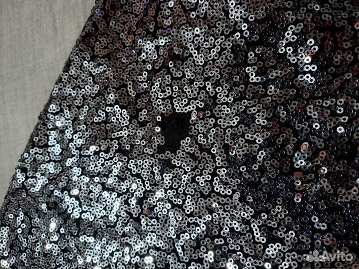 Платье с пайетками для девочки