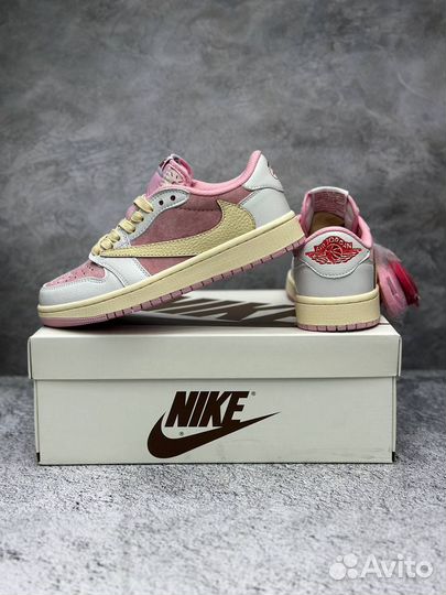 Travis Scott x Air Jordan 1 Low 'Sail/Shy Pink'