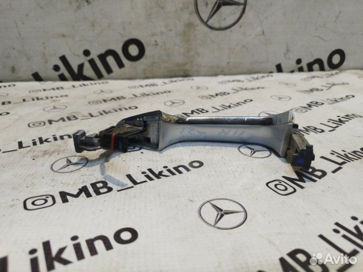 Ручка двери внешняя правая Mercedes S-Class W221