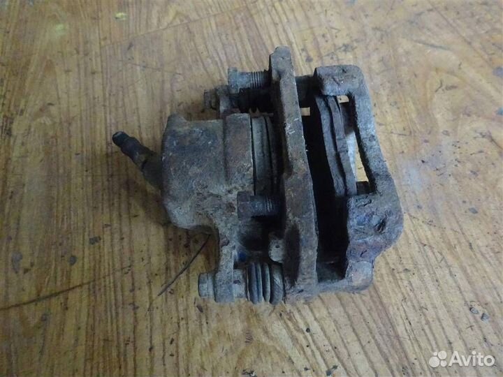 Суппорт передний правый Skoda Felicia 1995-1998