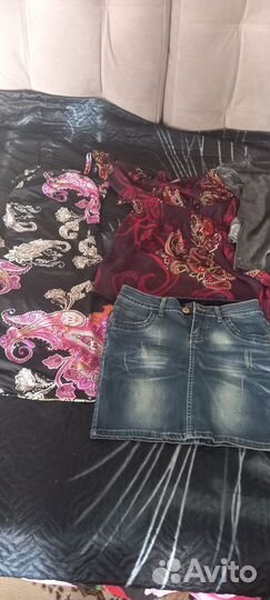 Отдам бесплатно женские вещи