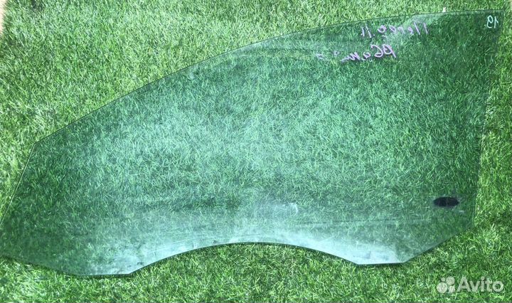 Стекло передней правой двери Volkswagen Passat B6