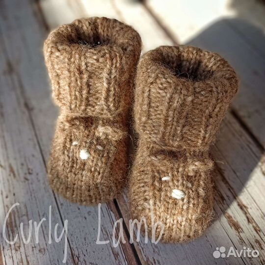 Детские вязаные пинетки из пряжи с альпака