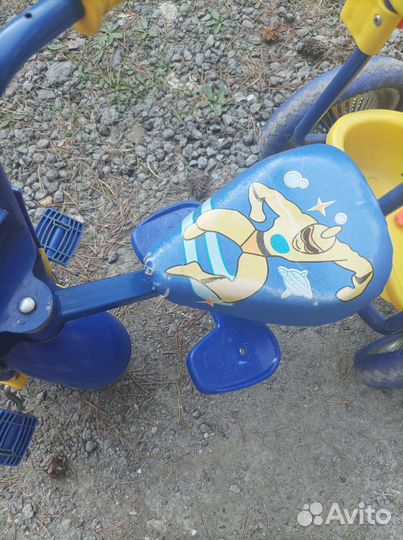 Детский велосипед с ручкой