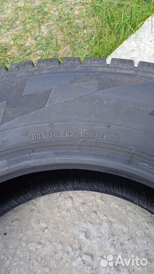 Pirelli Ice Zero 235/65 R17