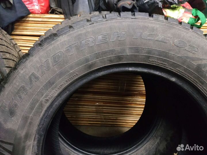 Dunlop Grandtrek Ice 02 265/60 R18 114T