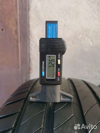 Michelin Primacy 4 215/65 R16