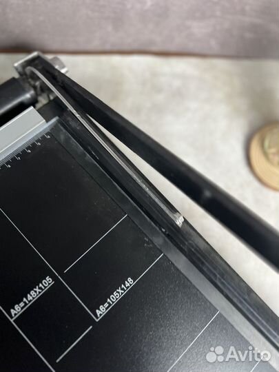 Резак для бумаги сабельный