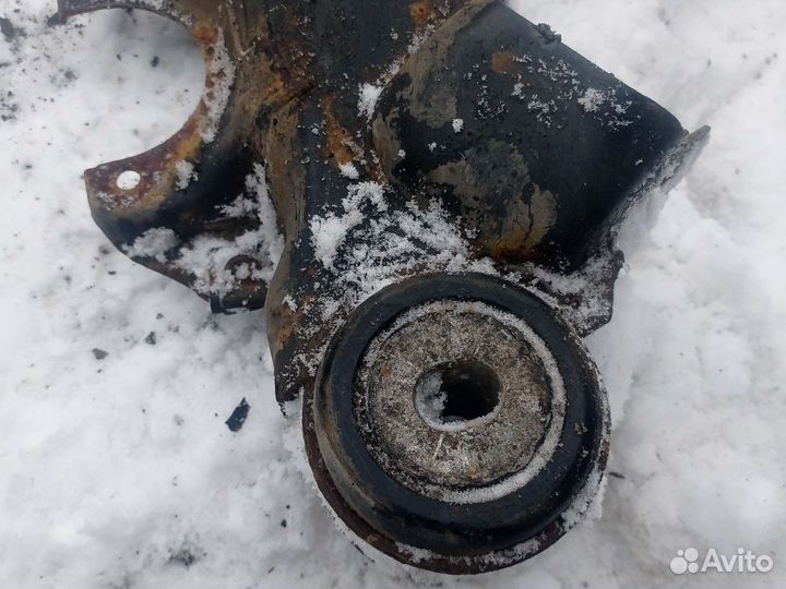 Передний подрамник Audi a6 c5 2002 2.4