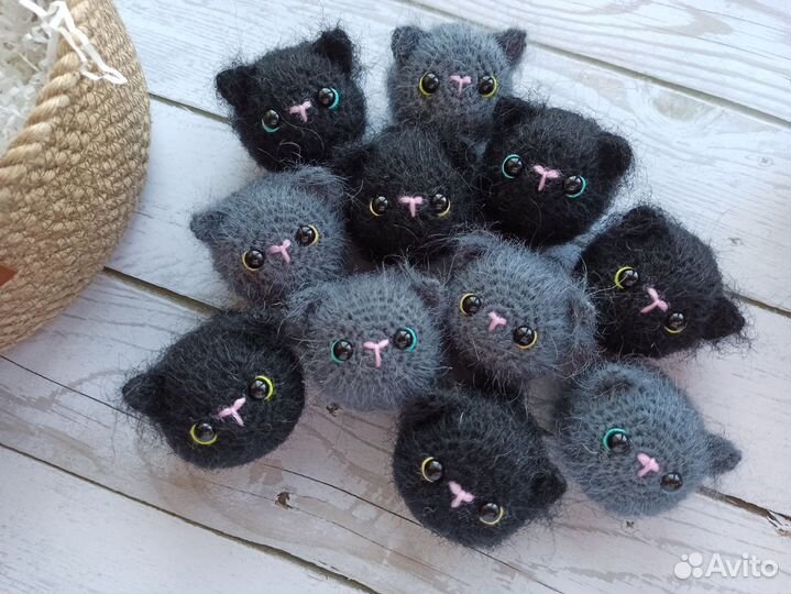 Котенок брелок ручной работы