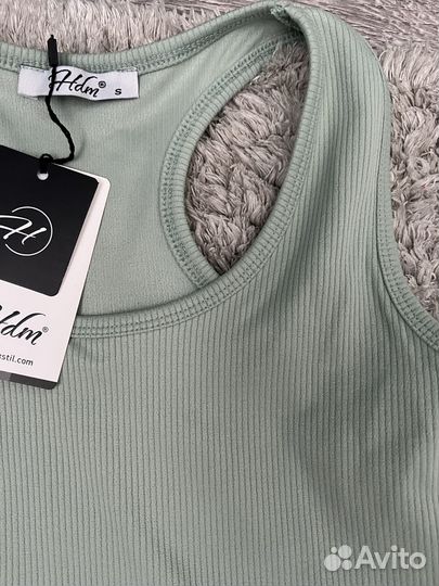 Новый Спортивный костюм 42