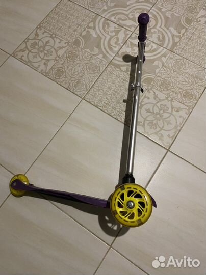 Продаю самокат для детей до 6 лет