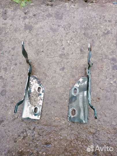 Петля капота левая правая Lifan breez 520