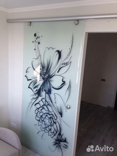 Стеклянные двери из закаленного стекла