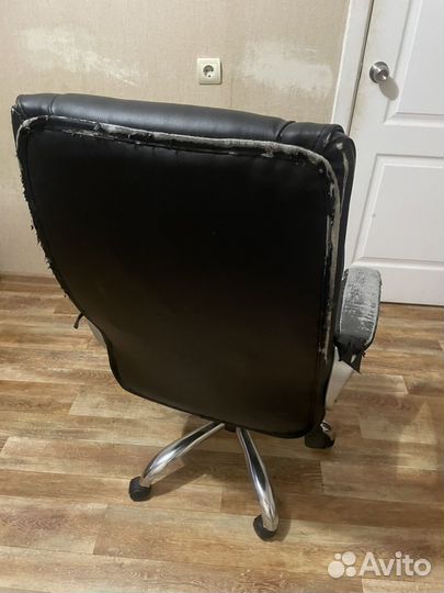 Компьютерное кресло