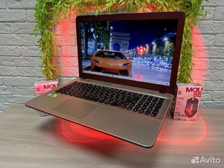Игровой ноутбук Asus i5/8GB/SSD/256GB