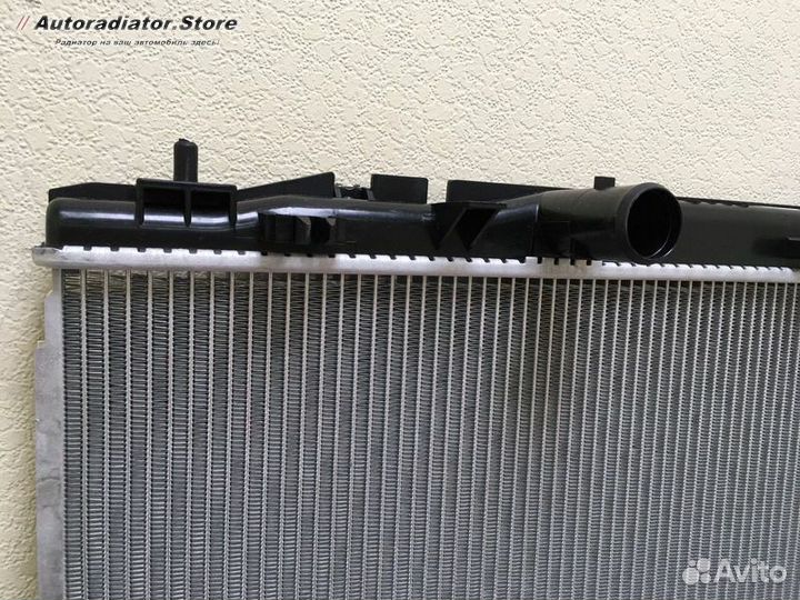 Радиатор охлаждения Тойота Камри 2006