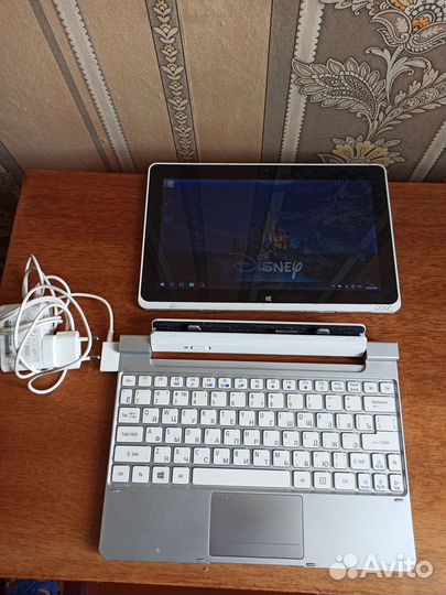 Планшет Acer Iconia W511 + клавиатура