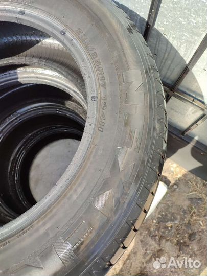 Nexen N8000 235/65 R17 104H