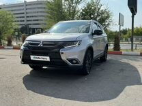 Mitsubishi Outlander 2.0 CVT, 2015, 57 500 км, с пробегом, цена 2 550 000 руб.