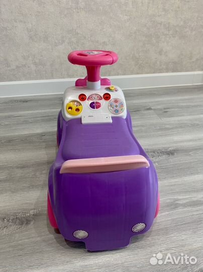 Машинка-каталка музыкальная