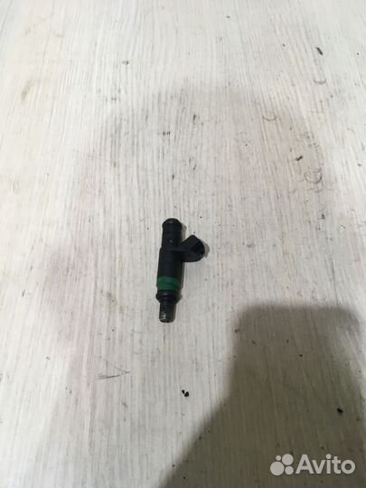 Форсунка инжекторная электрическая Ауди А4 Б6