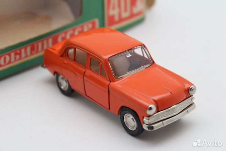 13. Модель СССР Москвич 403 А7 1976 1:43