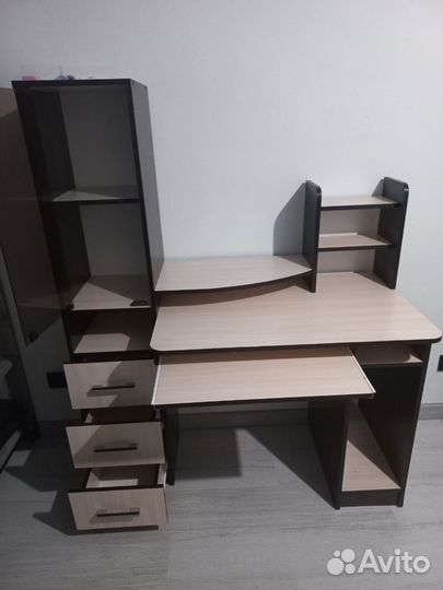 Компьютерный стол