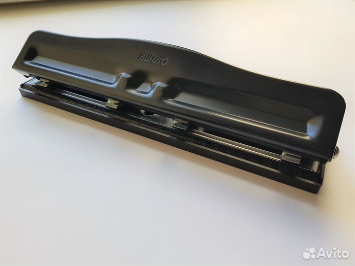 Дырокол на 2-3-4 отверстия Kw-Trio