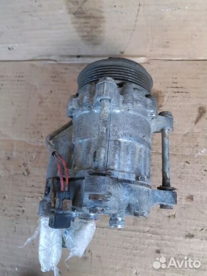 Компрессор кондиционера Фольксваген Поло 3 v1.6 94