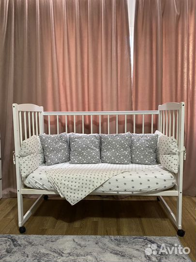 Детская кроватка