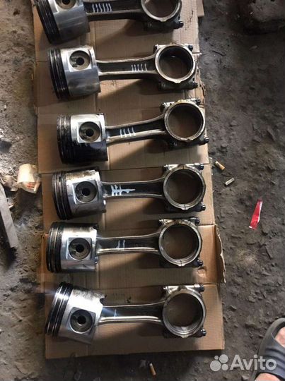 Поршня с шатунами детроид 14