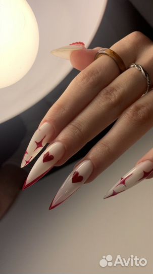 Маникюр с покрытием гель-лаком