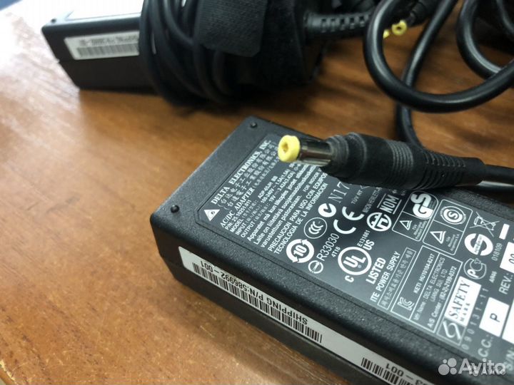 Блoк питания для ноутбукa Аcer 19V 3.42A бу