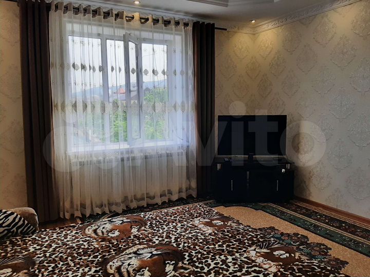 2-к. квартира, 80 м², 2/5 эт.