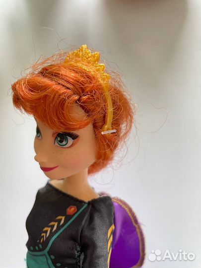 Поющая кукла Анна из Холодного сердца